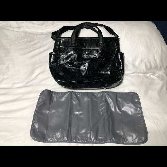 Coach patent leather diaper bag - Picture 4 of 8